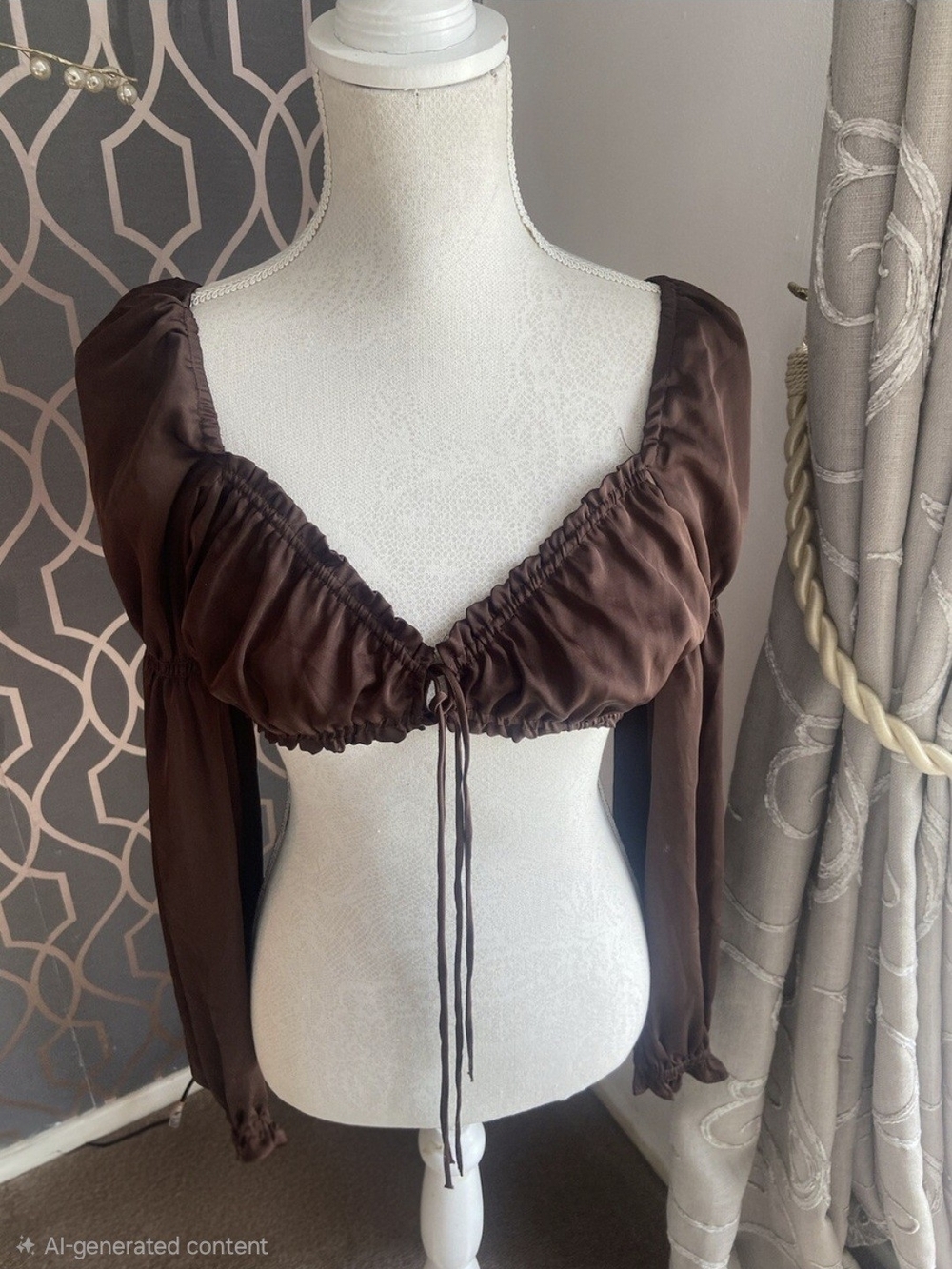 H&M Divided brown long-sleeve crop top features a sweetheart neckline